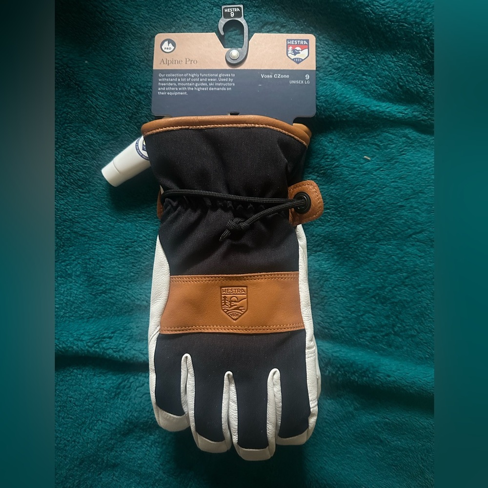 Hestra Voss Alpine Glove (size 9 or Large) NWT